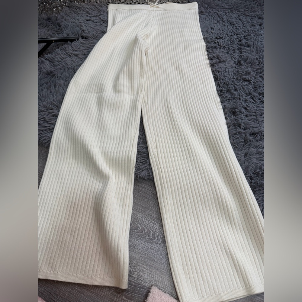 ⭐️PINK Victoria's Secret Ivory Ribbed Pants‎